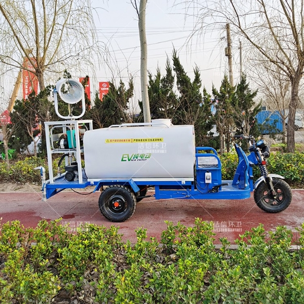藍(lán)精靈新能源1.5方電動(dòng)霧炮灑水車簡介