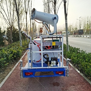 藍(lán)精靈新能源1.5方電動(dòng)霧炮灑水車
